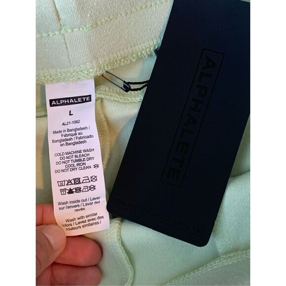 Alphalete Essential Core Shorts In Frozen Spring/Mint Green - Picture 5 of 9